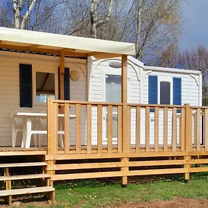 Camping Mobil Au Bord Du, Nages